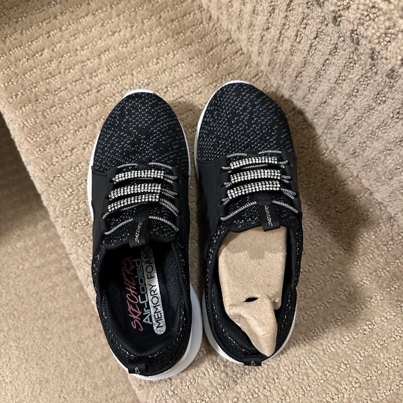 BNIB Skechers Women's 10 Ultra Flex Sporty Sneakers 12983 - Picture 2 of 7